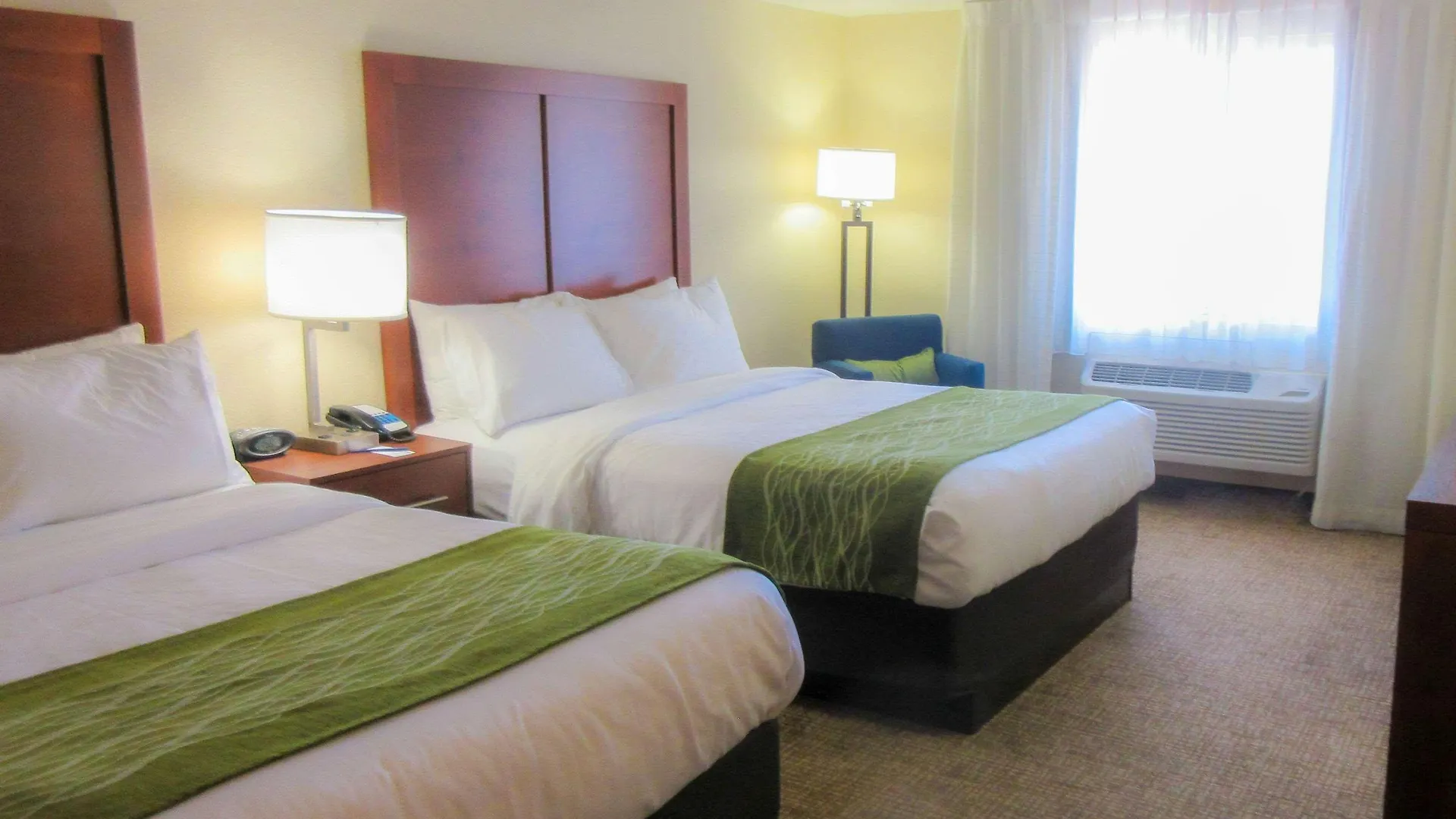 Comfort Inn & Suites Phoenix North - Deer Valley 3*,  United States