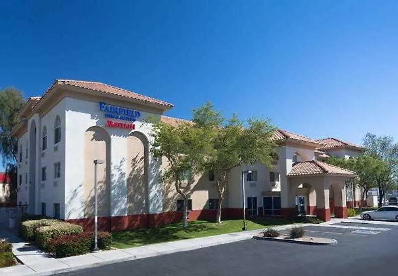 Comfort Inn & Suites Phoenix North - Deer Valley 3*,